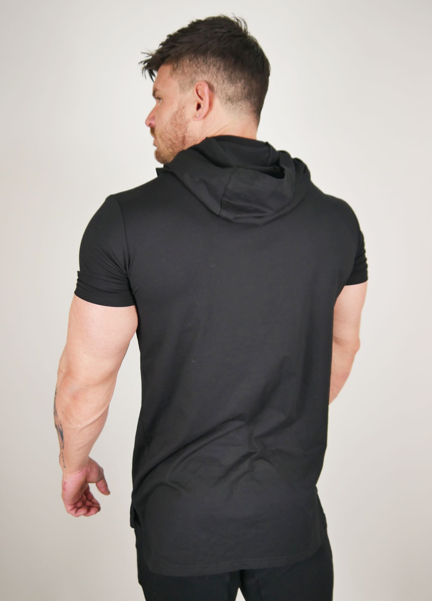 The Hooded T - Black